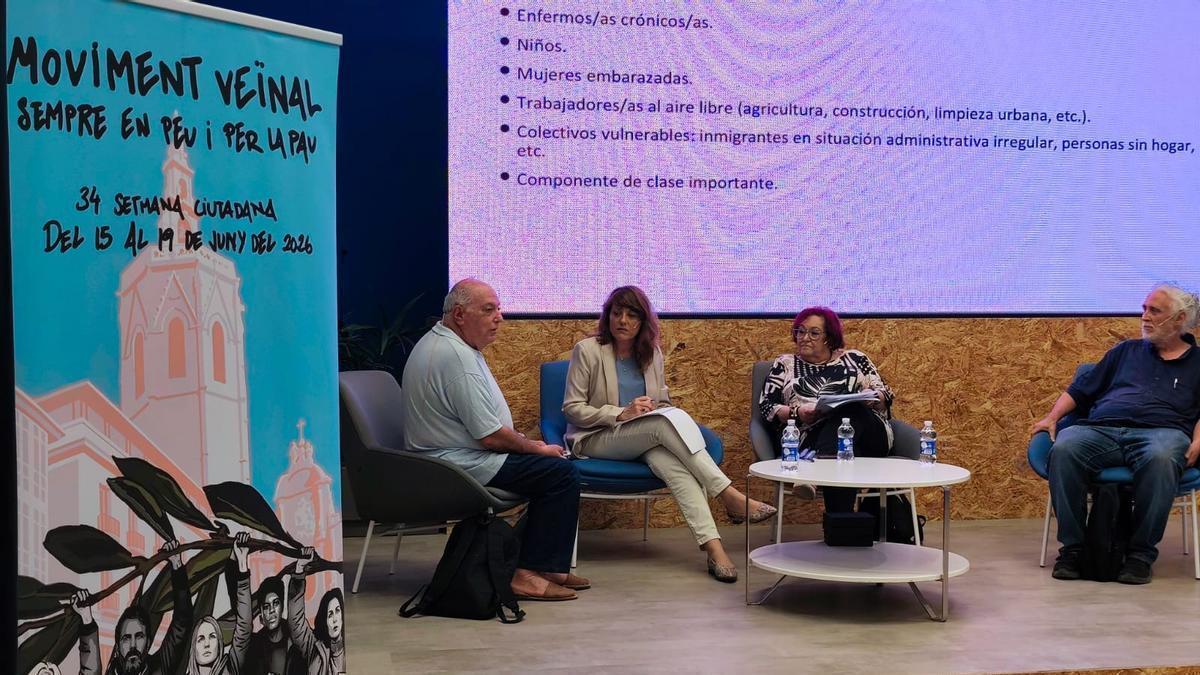 Un momento del debate sobre cambio climático organizado por la Federación Vecinal de València.