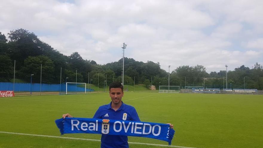 Javi Muñoz: &quot;Cuando me dijeron la opción de venir al Oviedo no dude&quot;