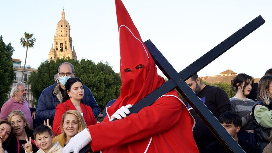 El Cristo del Perdón se une al de la Sangre en una procesión inédita en Murcia