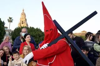 El Cristo del Perdón se une al de la Sangre en una procesión inédita en Murcia