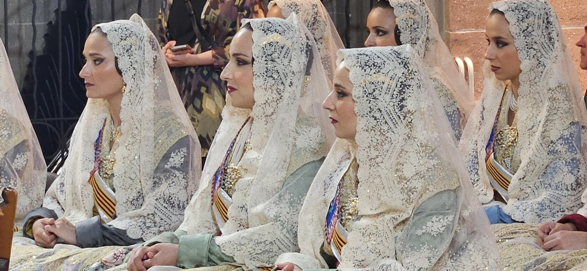 El Besamanos de falleras mayores y cortes 2024, en imágenes
