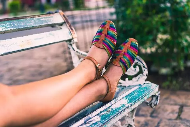 ¿Cambias ya los zapatos por sandalias? Sigue estas 10 recomendaciones del podólogo