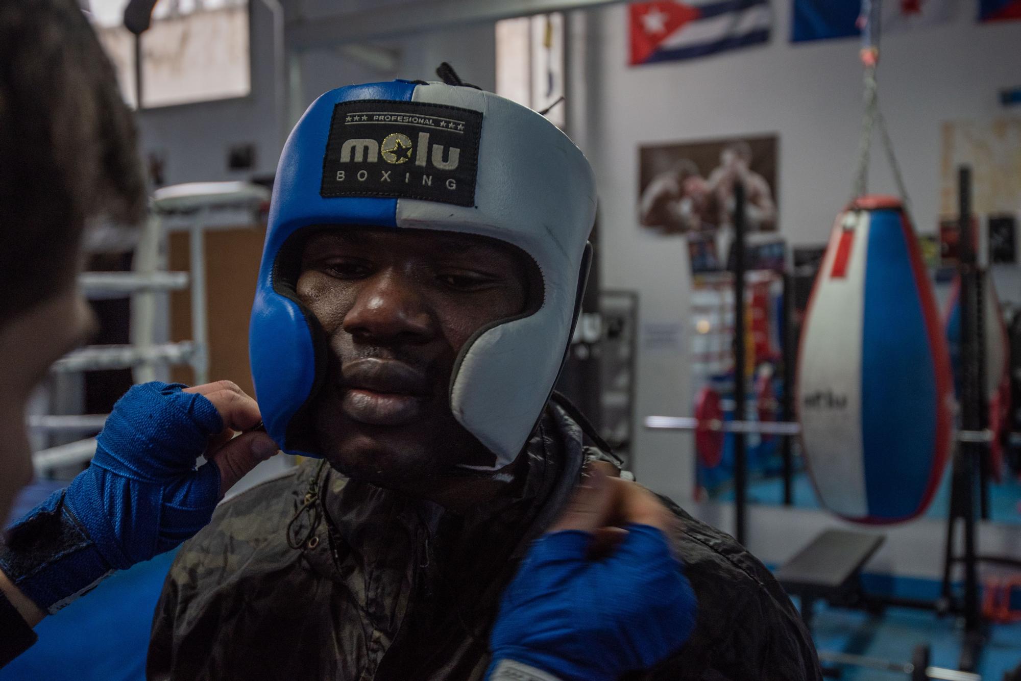 Dani Moukoko prepara su debut como boxeador profesional