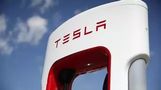 El gran frau de Tesla: l’empresa va falsejar un vídeo d’un vehicle que conduïa sol i va ocultar un accident