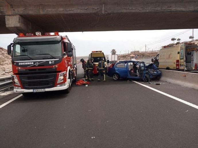 Dos heridos en un aparatoso accidente en Tenerife