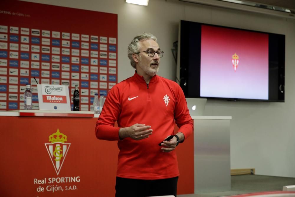 Rueda de prensa del director deportivo del Sporting, Miguel Torrecilla