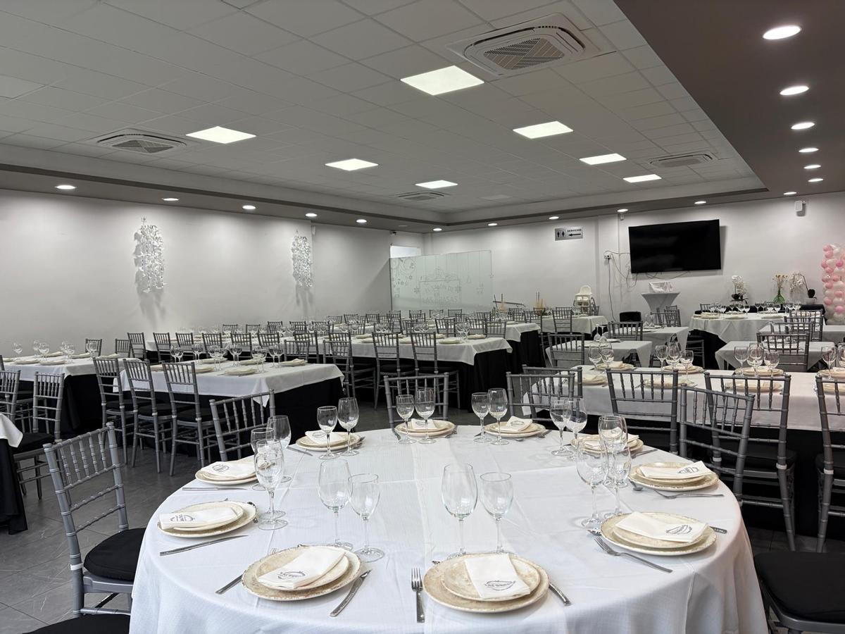 El restaurante está especializado en arroces y carnes a la brasa