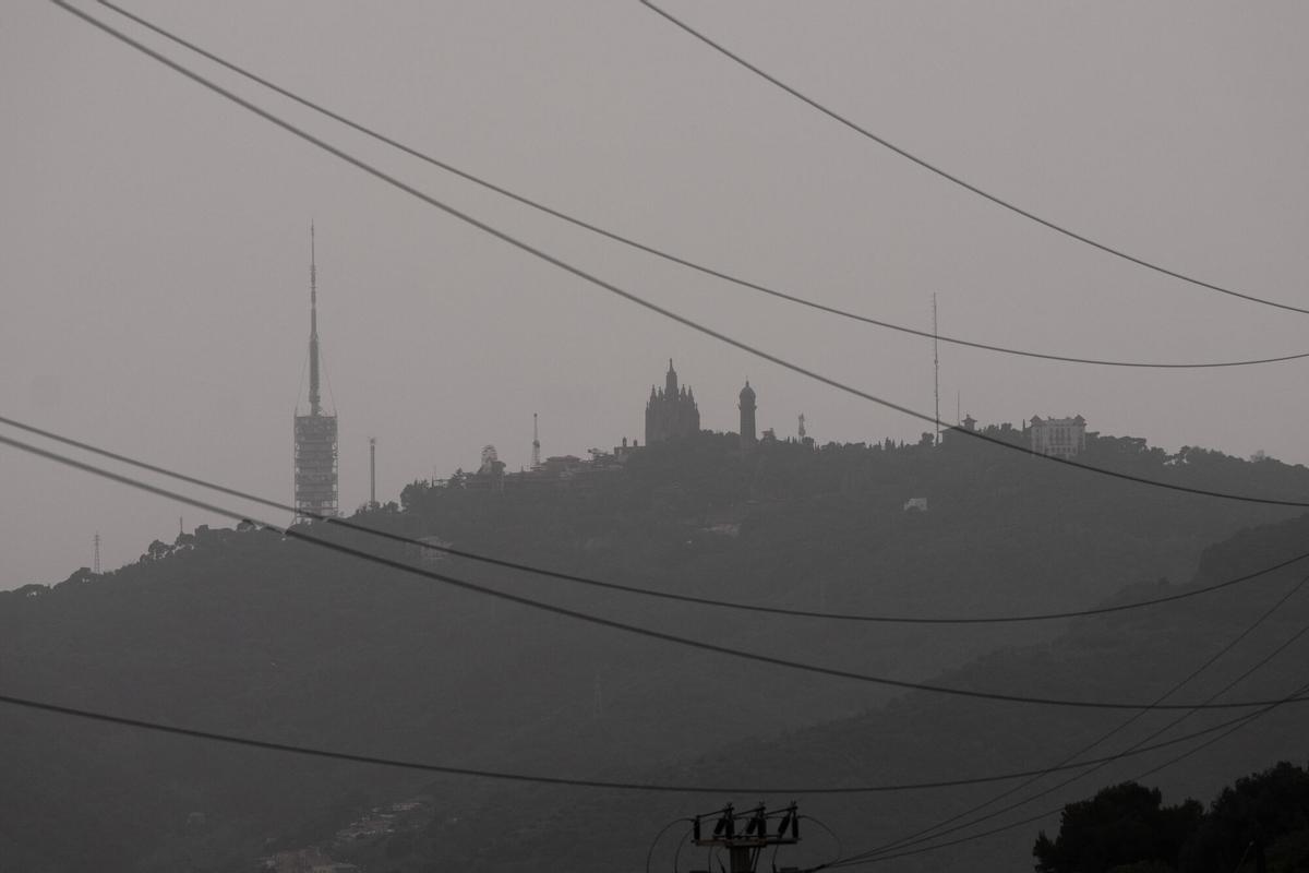 La calitja, la pols en suspensió procedent del nord d'Àfrica, arriba a Barcelona