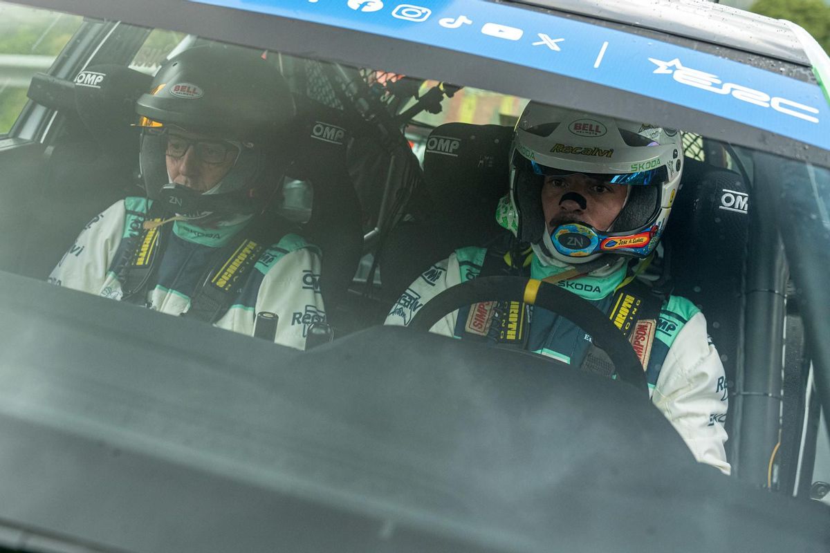 Pilotos en el interior del coche