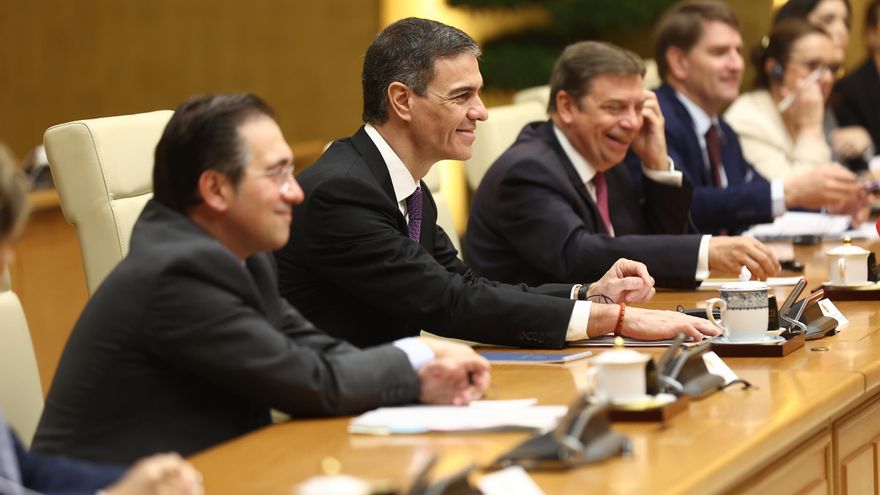 Sánchez valora desde Vietnam la tregua arancelaria de Trump como &quot;una puerta a la negociación&quot;