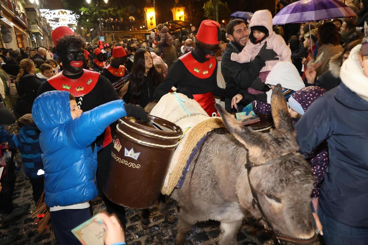 Las imágenes del Día de la Burrita y el Bando Real de Alcoy