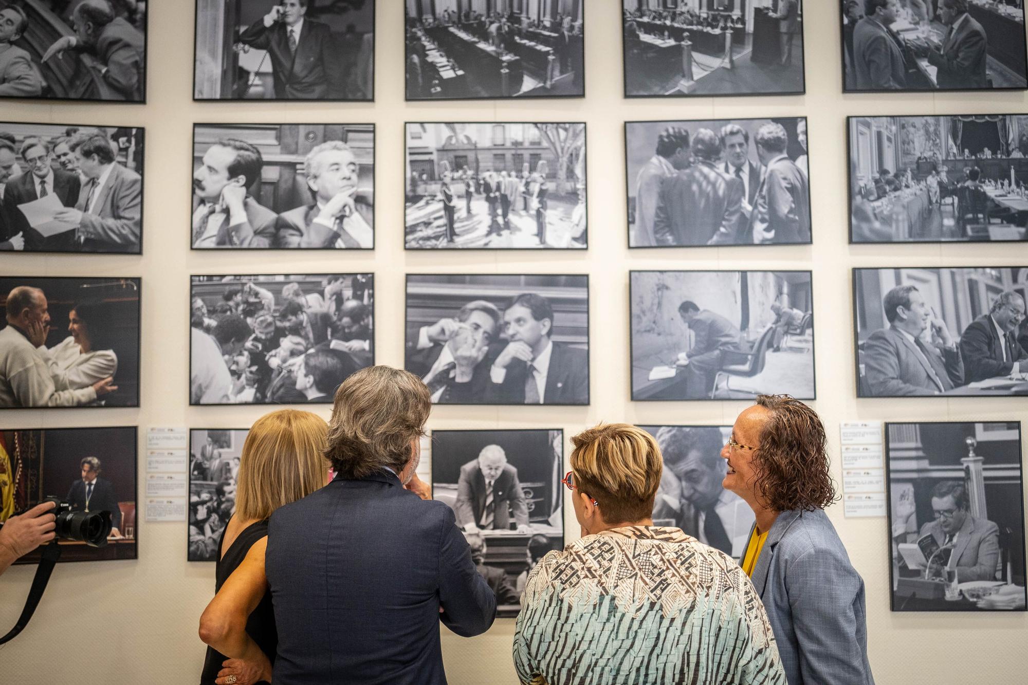 Exposición 'Tres miradas' en el Parlamento de Canarias