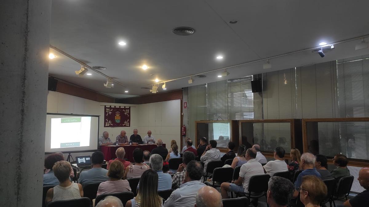 La sala se ha llenado para la presentación