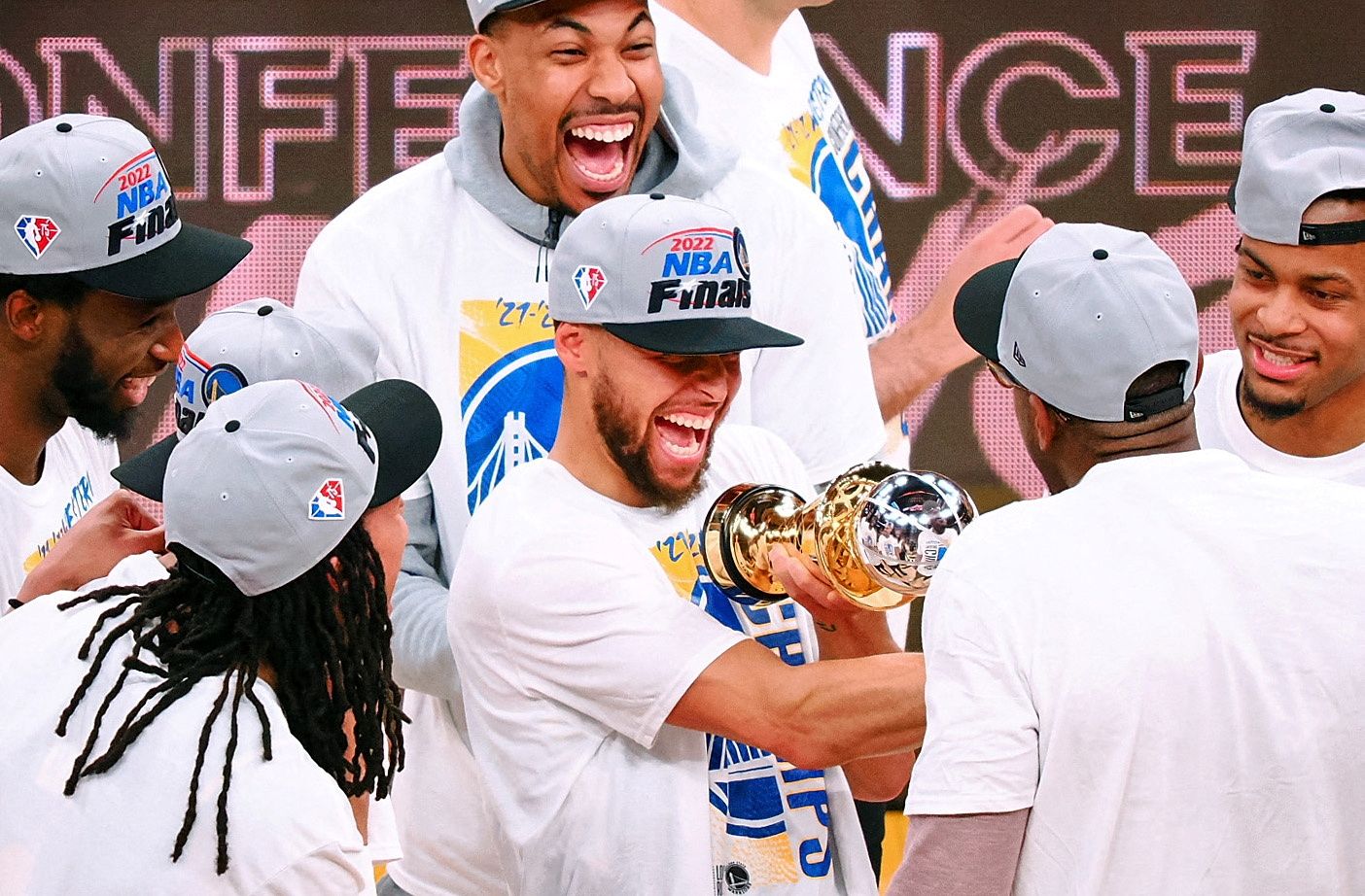 Curry celebra el pase a la final Warriors