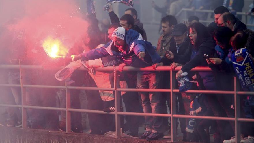 La afición de Oviedo recibe al equipo