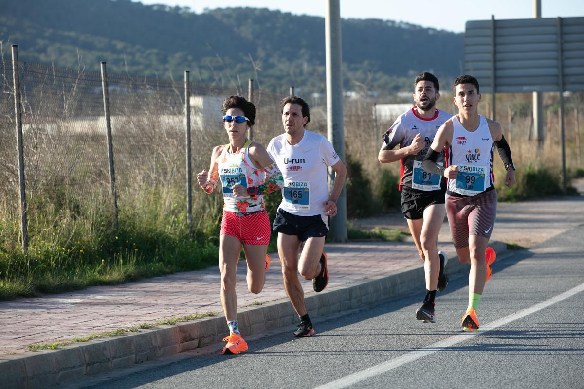 IBIZA ATLETISMO CARRERA 5K CARRETERA SALINAS. María Jesús Pallicer, durante la carrera celebrada en Eivissa