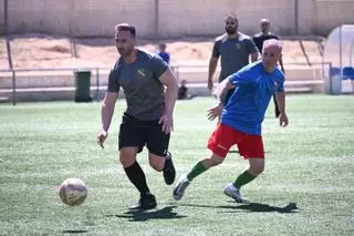 Así ha sido el partido de fútbol entre la Guardia Civil y el pueblo gitano