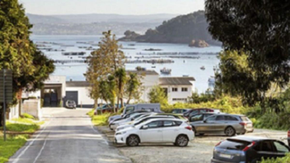 Vial de acceso a Lorbé y debajo, Casa do Mar de Mera.   | // L.O.