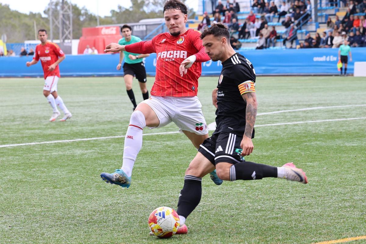 La SD Ibiza cae 1-2 ante el Barbastro, un equipo que llevaba 11 jornadas sin ganar