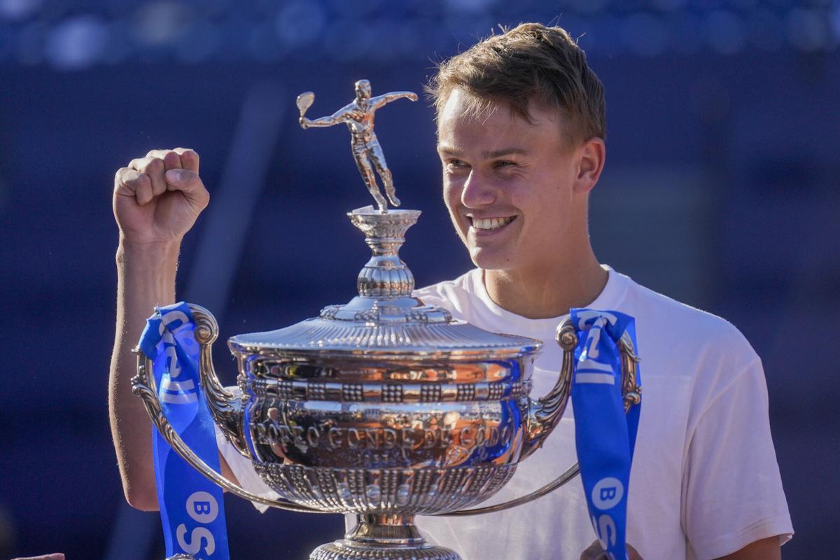 Holger Rune, tras vencer en la final del Barcelona Open ante Carlos Alcaraz