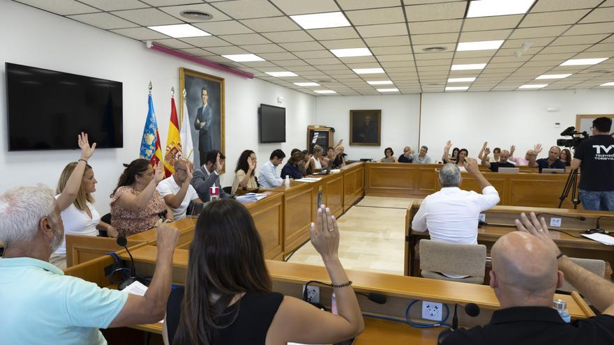 El PP de Torrevieja aprueba facturas sin contrato por más de 4 millones en contra de los informes técnicos