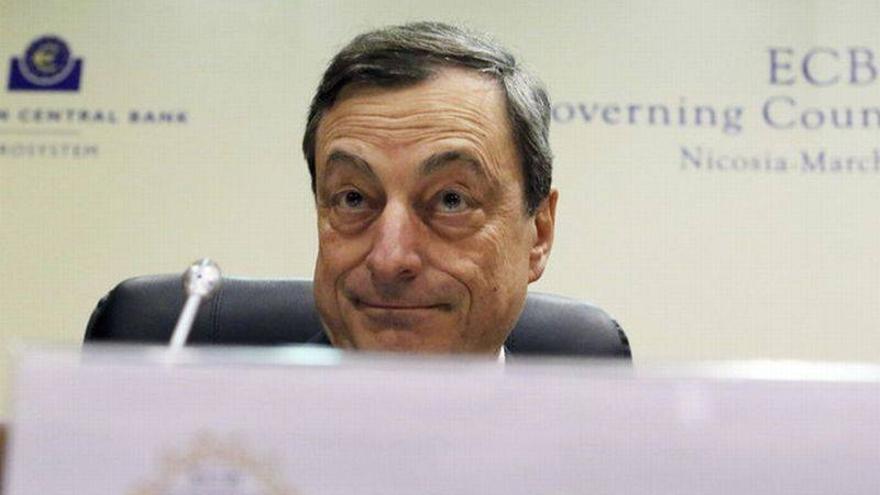 El BCE amplía la provisión urgente de liquidez para Grecia hasta 68.800 millones