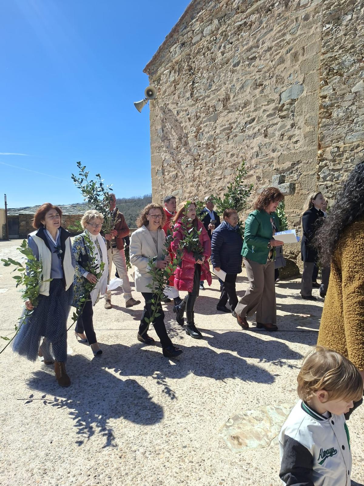 Bercianos da inicio a la "Pasión de un Pueblo" con la bendición de palmas