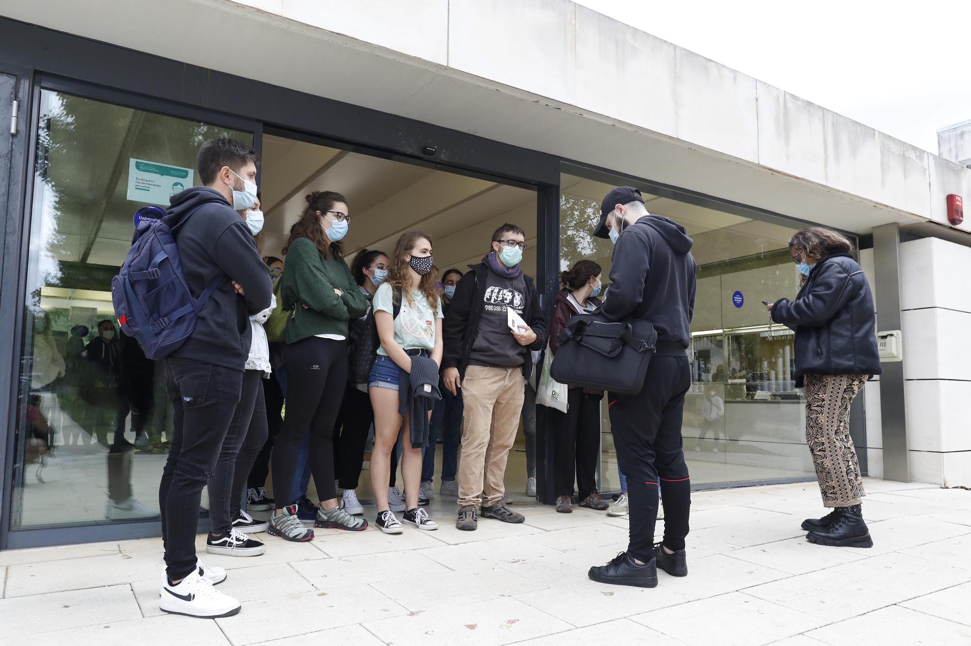 Nova protesta contra l'obligatorietat de la tercera llengua a la UdG