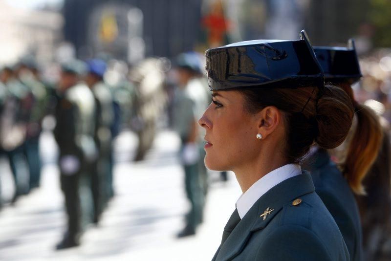 La Guardia Civil rinde homenaje a la Virgen del Pilar, su patrona.