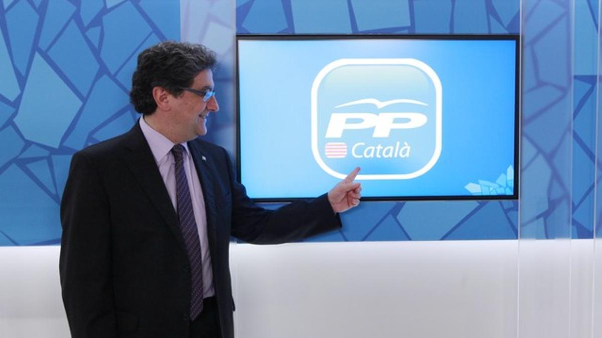 Enric Millo presenta el nuevo logo del PPC