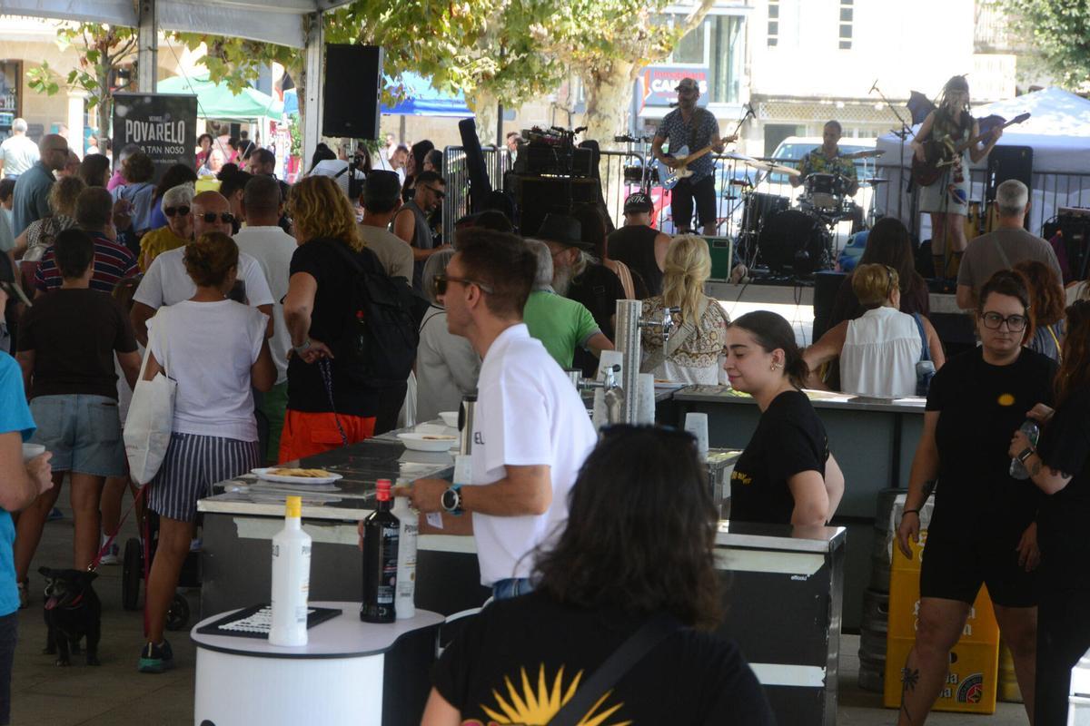 Música, artesanía y gastronomía inundan Cangas con el Satur-Day Fest. Música, artesanía y gastronomía inundan Cangas con el Satur-Day Fest.