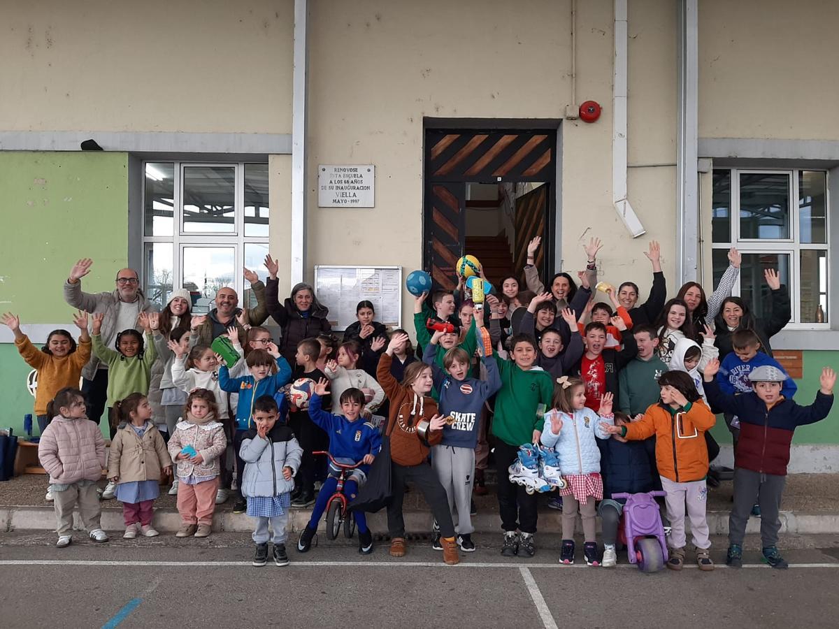 Los escolares y sus maestros, en el colegio de Viella