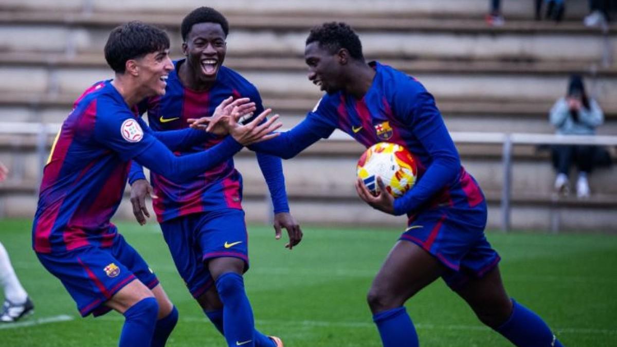 Nuhu Fofana celebra su doblete contra el Logroñés en los dieciseisavos de final de la Copa del Rey Juvenil