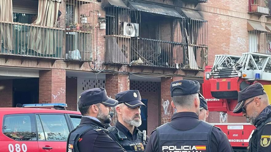 Incendio mortal en Las Moreras: "Era imposible avanzar, no podía verlo, sólo se le oía gritar"