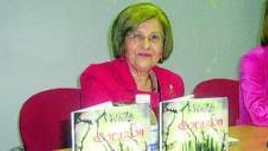 Fernanda Gallego, socia de Ventana Literaria, presenta y publica su libro ´Poemas del corazón´