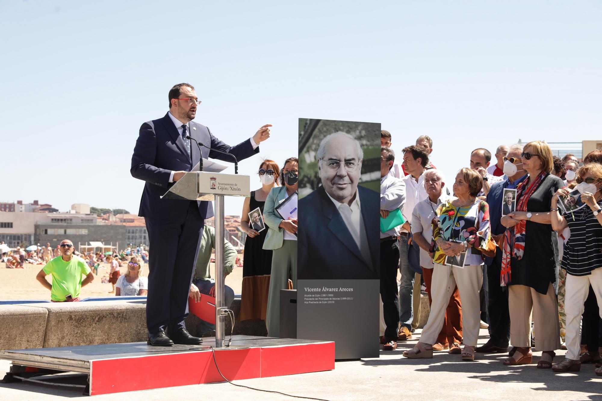 En imágenes: así fue el homenaje a Areces en Gijón