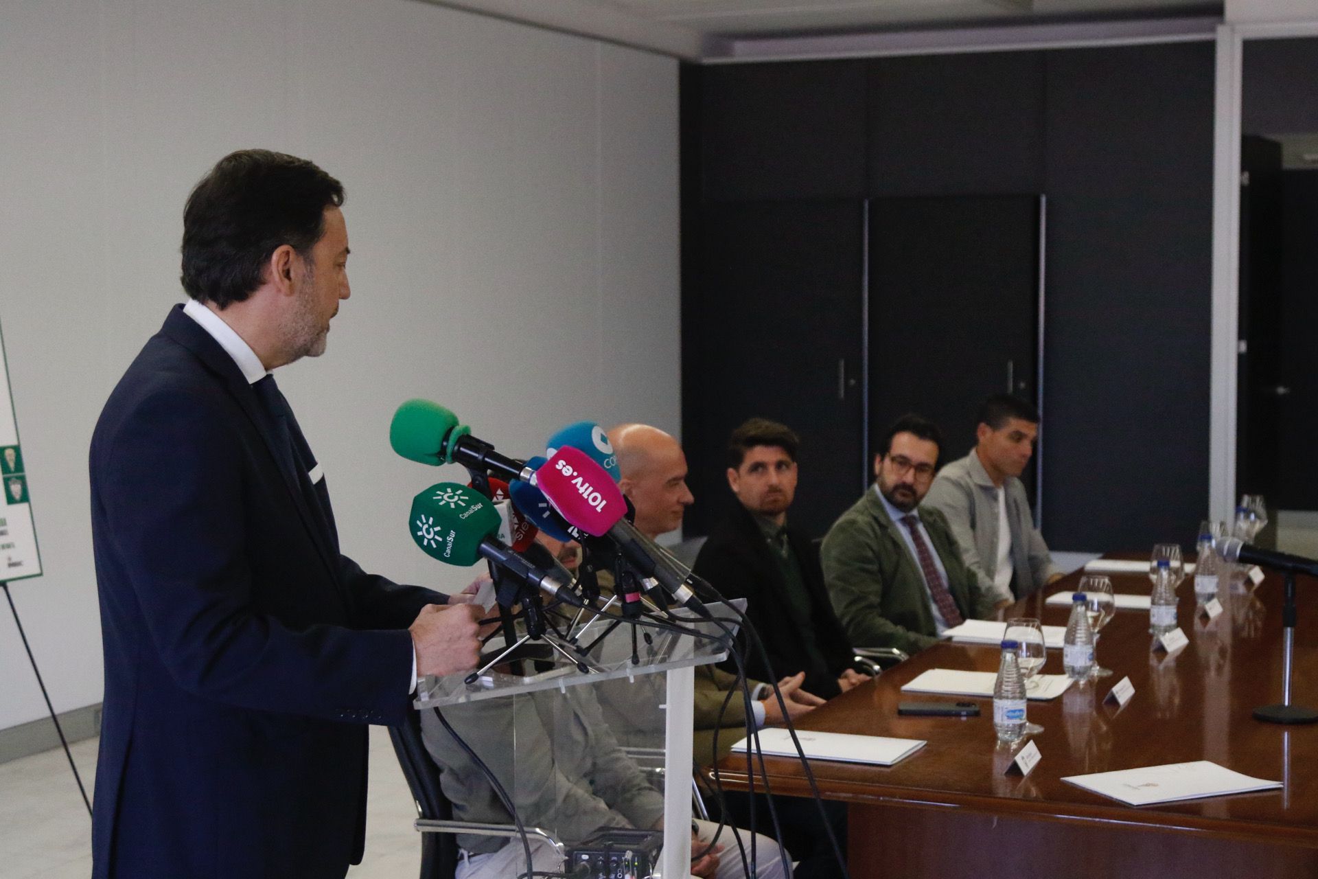 La presentación del partido de homenaje del Córdoba CF a Javi Flores, en imágenes