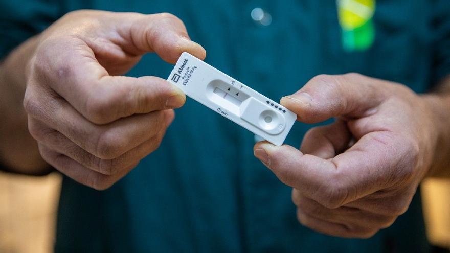 El Gobierno busca cómo acabar con el descontrol de los precios de los test de antígenos