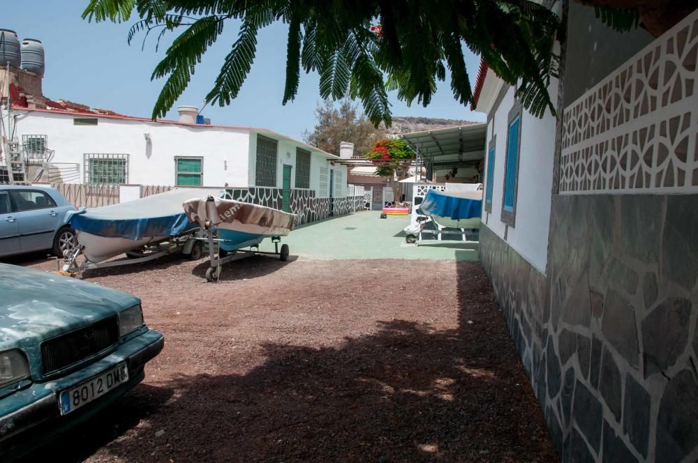 Afectados por la nueva playa de Tauro