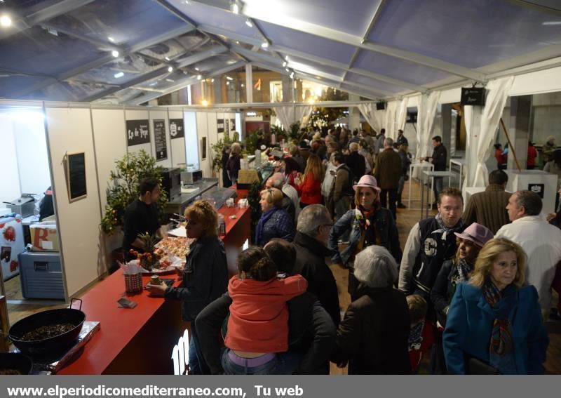 GALERÍA DE FOTOS -- Éxito del Mercado Gastronómico en Santa Clara