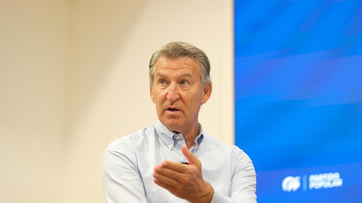 Feijóo, sobre la polémica por el ático, asegura que el Gobierno de Ayuso le comentó en abril que buscaba sede por obras en Sol