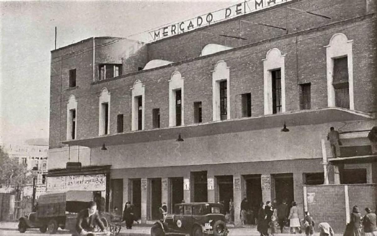 Inauguración del Mercado Municipal de Maravillas, en la calle Bravo Murillo, 122. (1942)