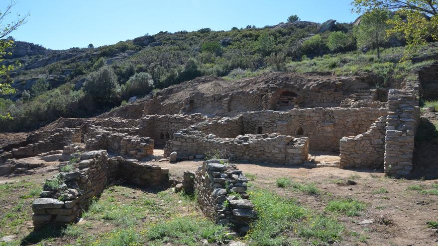 Afloren tres cases «espectaculars» al poblat de Santa Creu de Rodes