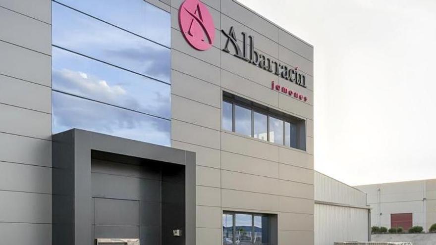 Grupo Fuertes compra una empresa capaz de curar cuatro millones de jamones