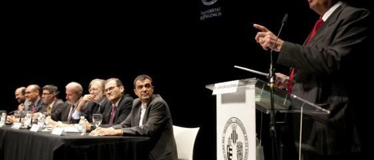Rodríguez anuncia una cuarta titulación universitaria en Ontinyent en la inauguración del actual curso