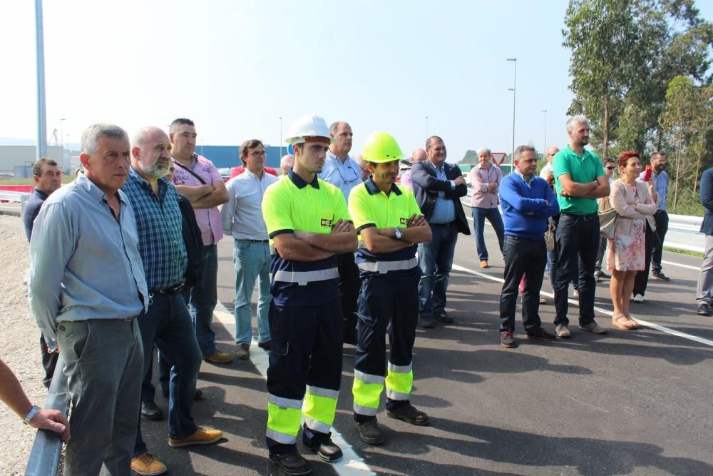 Nuevo ramal de la Autovía del Cantábrico con el polígono de Barres, en Castropol