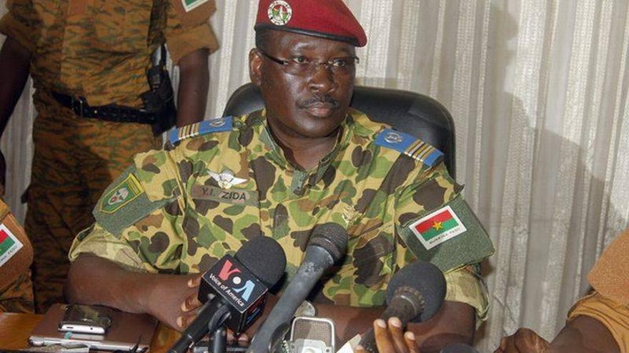 Los militares prometen que cederán a los civiles el poder en Burkina Faso