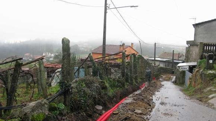 Las obras en la Rúa Igrexa de Chandebrito.