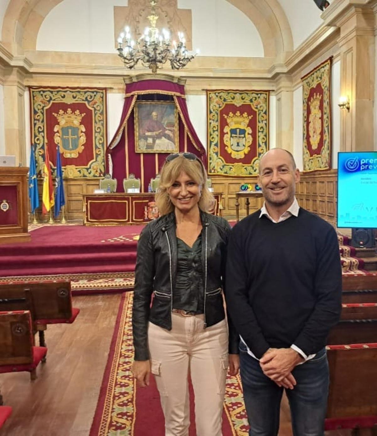 Laura Mallada y Miguel Ángel Iglesias, vicepresidenta y presidente de AET Astur.