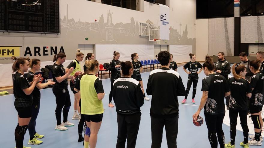 El equipo se entrenó por la tarde en el pabellón del equipo húngaro.